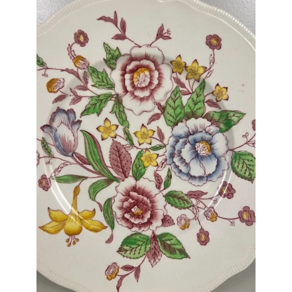 Johnson Brothers English Bouquet Dinner Plate Floral Scalloped Rim 10 In England